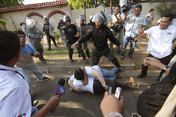 24 hours in pictures: Eliseo Nunez, Jairo Cajina