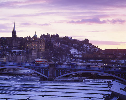 Literary Edinburgh: The view over Waverley train station and the north bridge