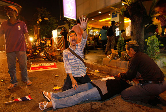 Thailand's red shirt demo: Thainland's red shirt protests continue 