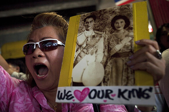 Thailand's red shirt demo: Thainland's red shirt protests continue 