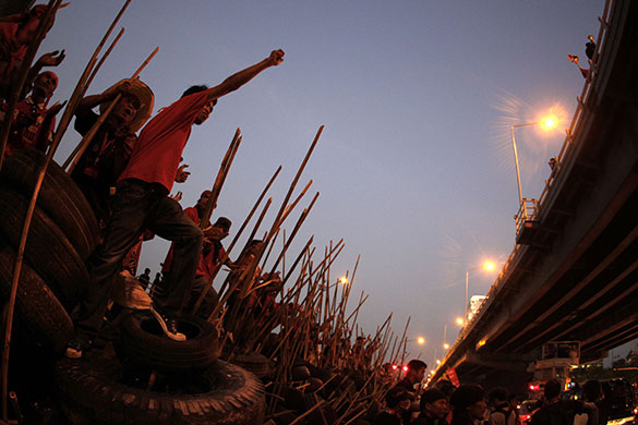 Thailand's red shirt demo: Thainland's red shirt protests continue 