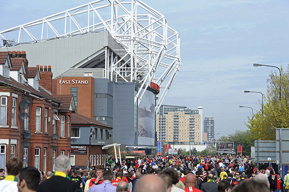 United v Spurs: Fans flock to Old Trafford