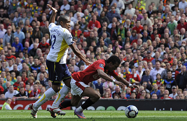 United v Spurs: Palacios trips Nani in the area and the ref gives a penalty