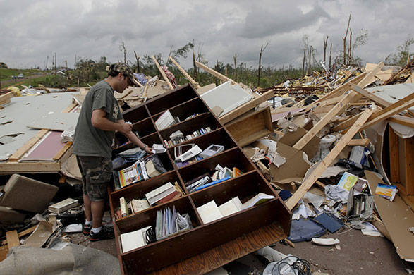 mississippi tornado: Tornado kills 10 people