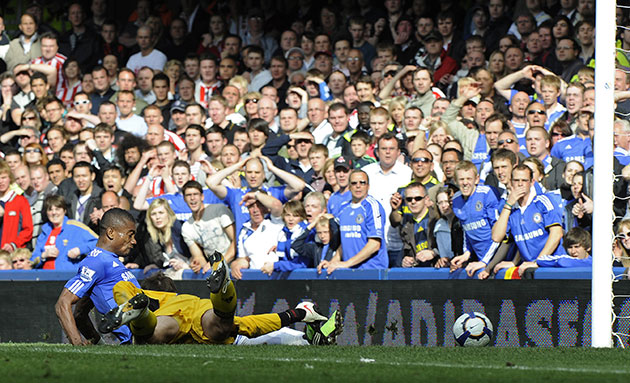 Chelsea V Stoke City : Chelsea v Stoke City football match by Tom Jenkins 