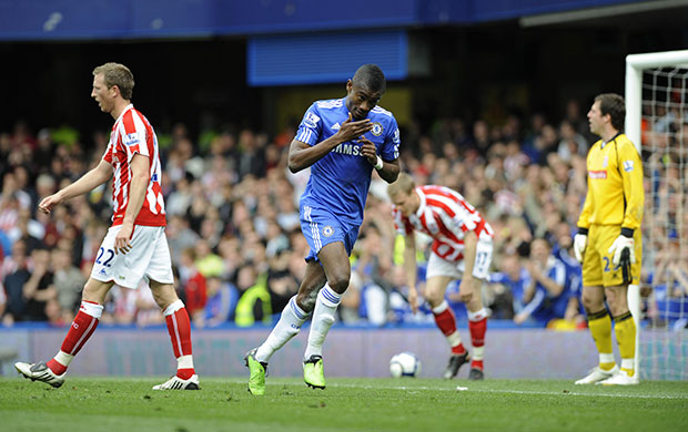 Chelsea V Stoke City : Chelsea v Stoke City football match by Tom Jenkins 