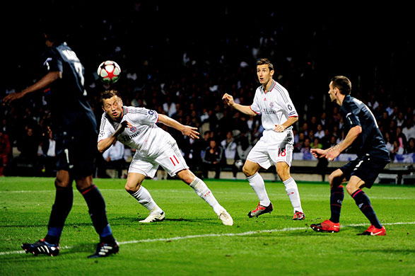 Lyon v Bayern Munich: Olic scores his hat-trick