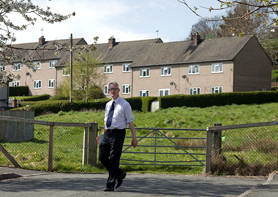 Lembit Öpik  : Lembit Öpik out canvassing in Montgomeryshire