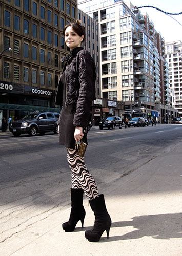 Face Hunter: Toronto: Woman on Toronto street