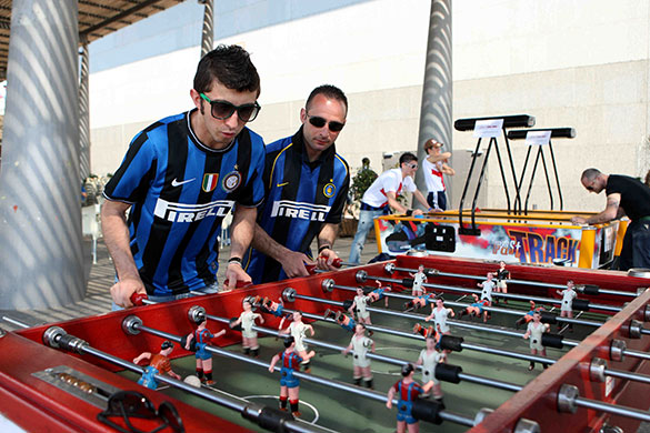 Barca v Inter: Internazionale fans soak up the atmosphere in the city before the game