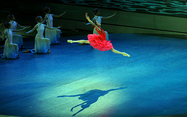 China expo: Dancers perform at the opening ceremony of the World Expo
