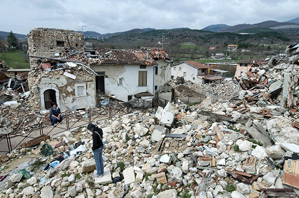L'Aquila: Tempera village