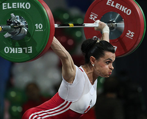 24sport: Nurcan Taylan wins gold at the European Senior Weightlifting Championship
