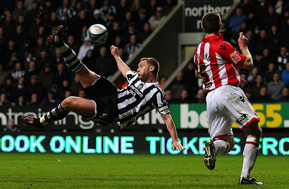 24sport: Kevin Nolan executes a spectacular scissor kick to score the winning goal