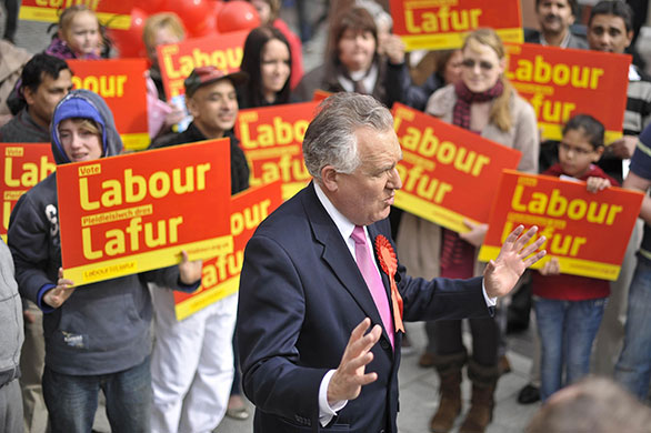 Election campaign: Peter Hain speaks on the streets of Cardiff, Wales