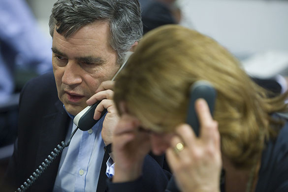 Martin Argles: Gordon Brown and Sarah telephone campaigning in Labour HQ, London