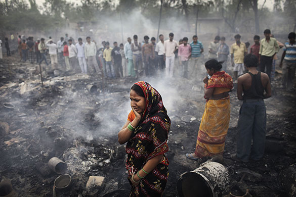 24 hours in pictures: fire  in Ghazipur 