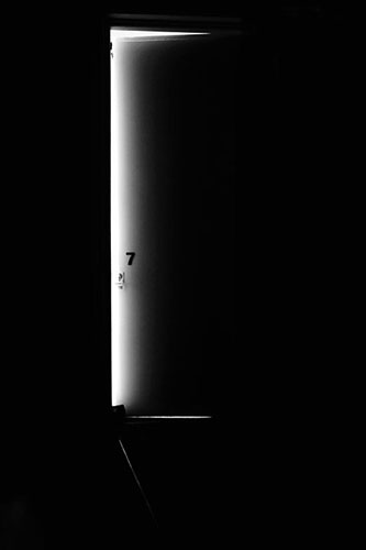 monochrome: door no. 7