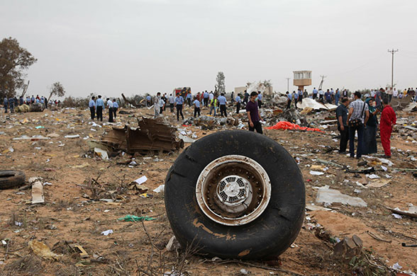 24 hours in pictures: Libyan air crash