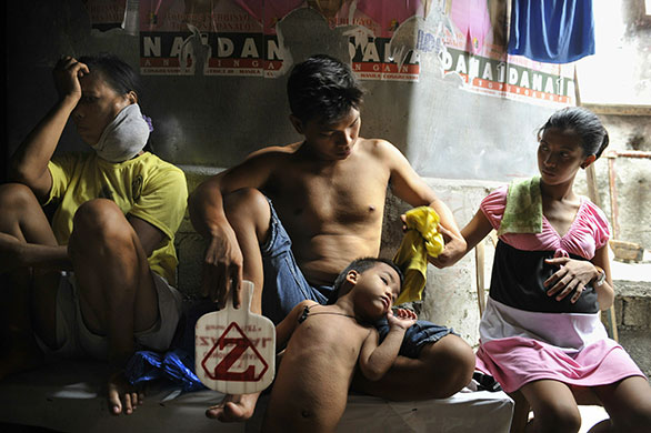 24 hours in pictures: Jobless Philippinos