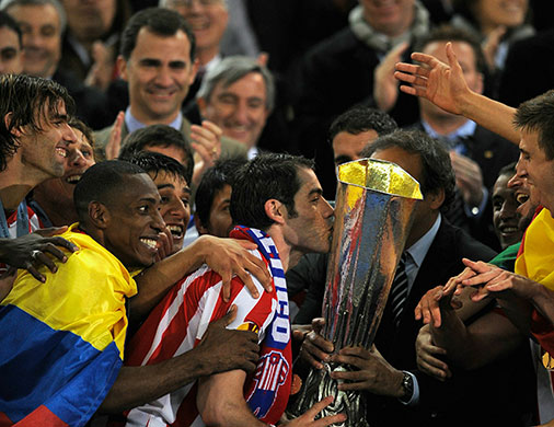 Europa League Final: Atletico captain Antonio Lopez kisses the UEFA Europa League trophy