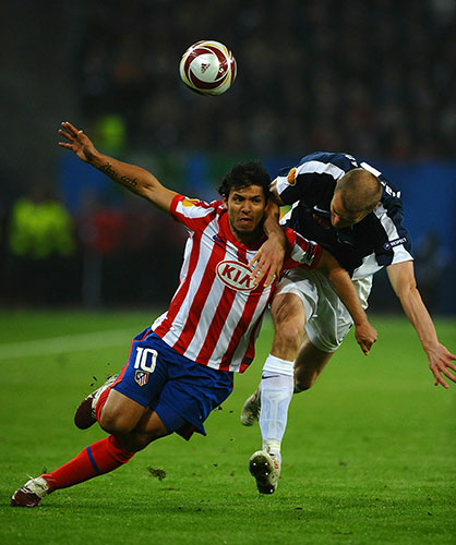 Europa League Final: Sergio Aguero comes off second best as he does battle with Breda Hangeland