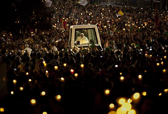 24 hours in pictures: Fatima, Portugal: Pope Benedict XVI