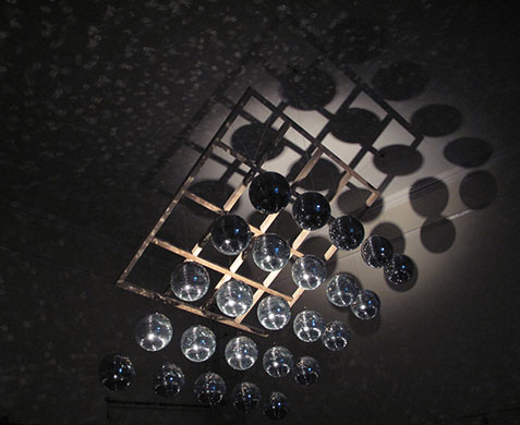 show & tell: Eno: Mirror ball lattice in Marlborough House