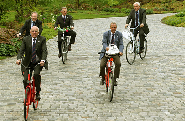 World Cup bid: Dutch bikes