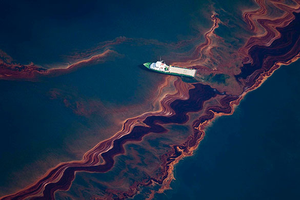 week in business: An aerial view of the oil leaked from the Deepwater Horizon wellhead