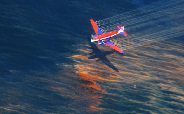 Deepwater Horizon: Oil Spill Begins To Reach Land: oil dispersant over an oil discharge