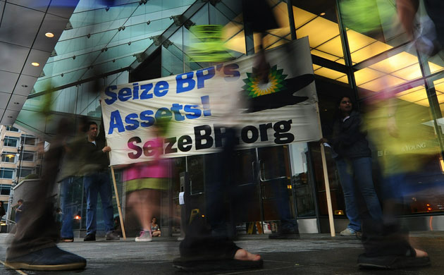 Deepwater Horizon: Gulf Oil Spill Begins To Reach Land : Protesters shout slogans against BP 