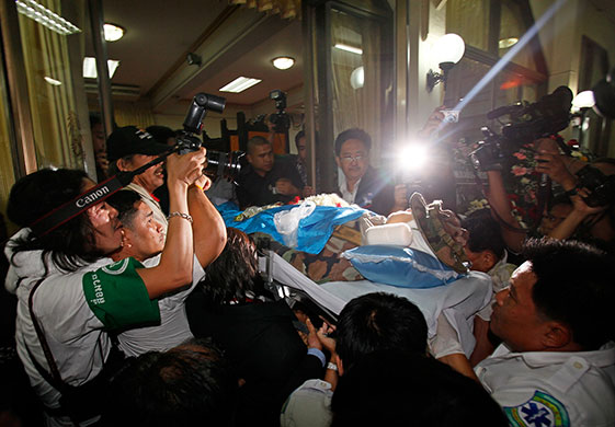 bangkok standoff: The body of Maj. Gen. Khattiya Sawasdiphol in Bangkok, Thailand