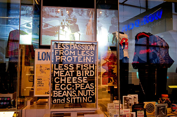 Museum of London: Museum Of London Opens New Gallery Of Modern London