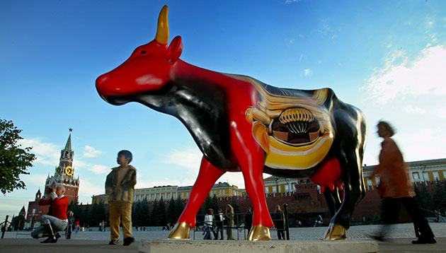 Global animal sculptures: Moscow Cow Parade