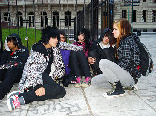PYMCA: 2009: Young Emo kids hanging out in Buenos Aires, Argentina