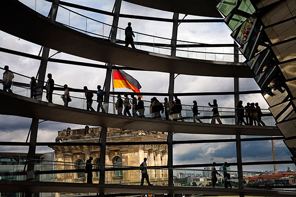 Norman Foster: The Reichstag building reconstructed by Norman Foster and Partners