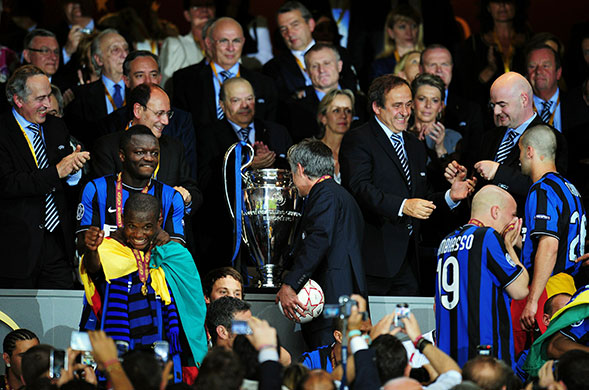 Champions League Final: Mourinho gazes at the trophy after his team's victory