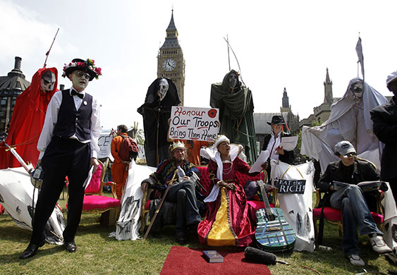 state opening: Protesters outside the Palace of Westminster