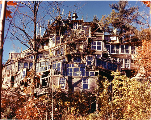 Exhibitionist 2905: The Glass Delusion