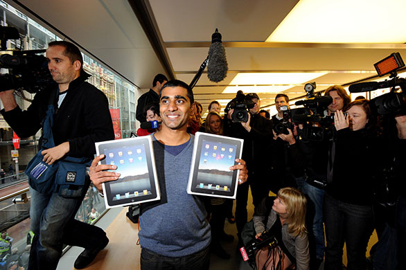 ipad launch: First iPads sold in Sydney