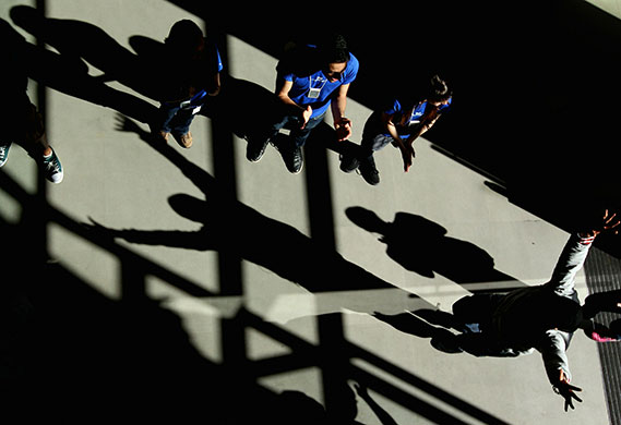 iPad 2: London, UK:  A customer is welcomed to the Apple store on Regent Street