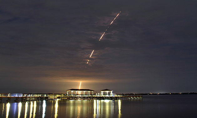 24 hours in pictures: rocket launch from cape canaveral