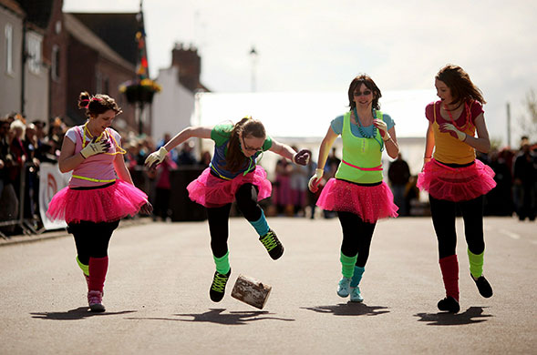 Stilton cheese race : Stilton Cheese Rolling Competition