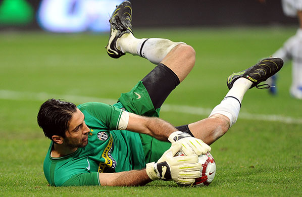 Transfers: Juventus Turin goalkeeper Gianluigi Buff