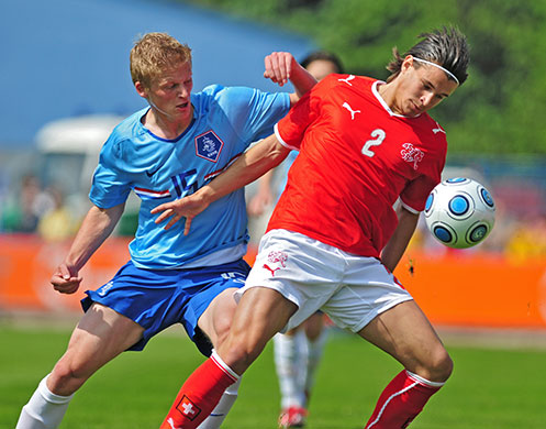 footballers: Switzerland v Netherlands - UEFA U17 European Championship