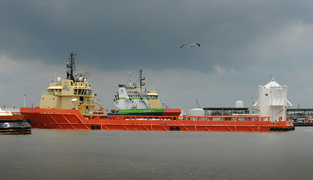 Deepwater Horizon oil rig: Oil spill reaches Louisiana coast : The Pollution Control Dome