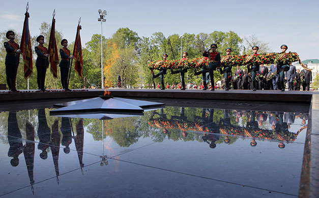 Victory parade: Wreath laying ceremony at the Tomb of Unknown Soldier at the Kremlin wall