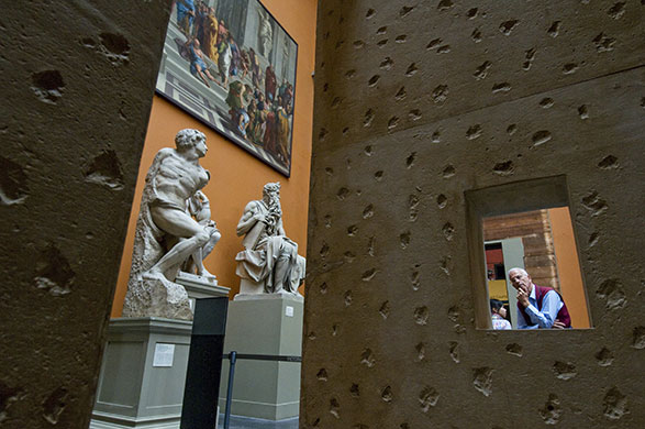 Small Spaces  : Architects Build Small Spaces