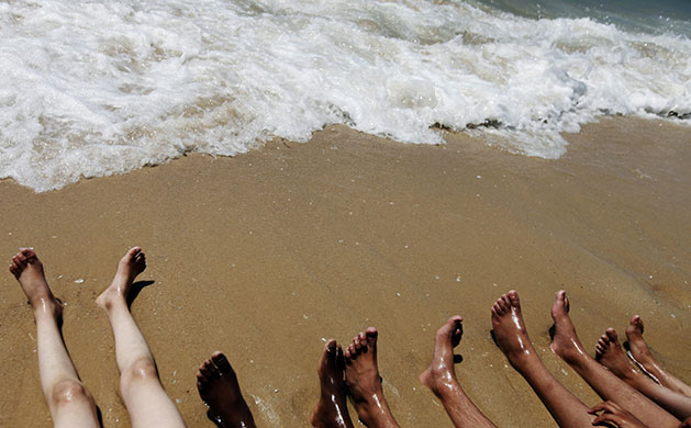 24 hours in pictures: UNRWA summer camp for children in Gaza